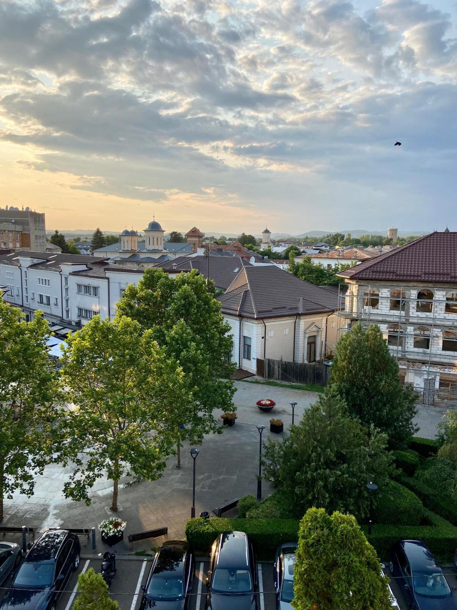 Old Town View- Ultracentral Apartment Τιργκόβιστε Εξωτερικό φωτογραφία