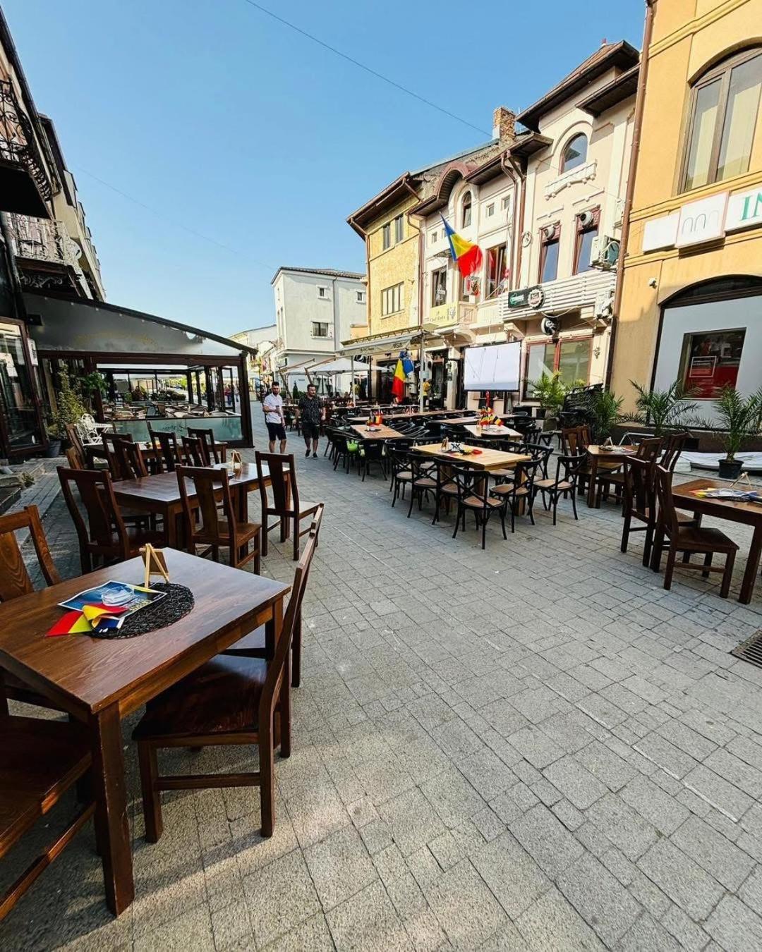 Old Town View- Ultracentral Apartment Τιργκόβιστε Εξωτερικό φωτογραφία